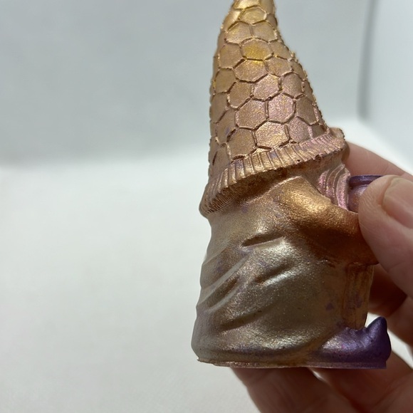 A honey gnome - Picture 7 of 15